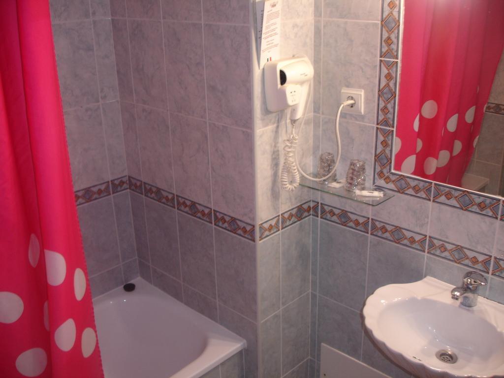 Pensao Residencial Roma Hotel Lissabon Kamer foto